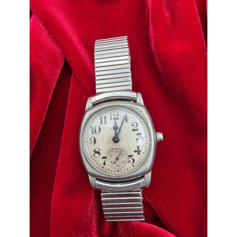 Vintage Elgin Manual Wind Watch Sub Second Dial Speidel Expansion Band Silver